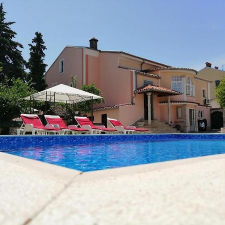 Giovanna Boutique Rooms & Pool Pula Bagian luar foto