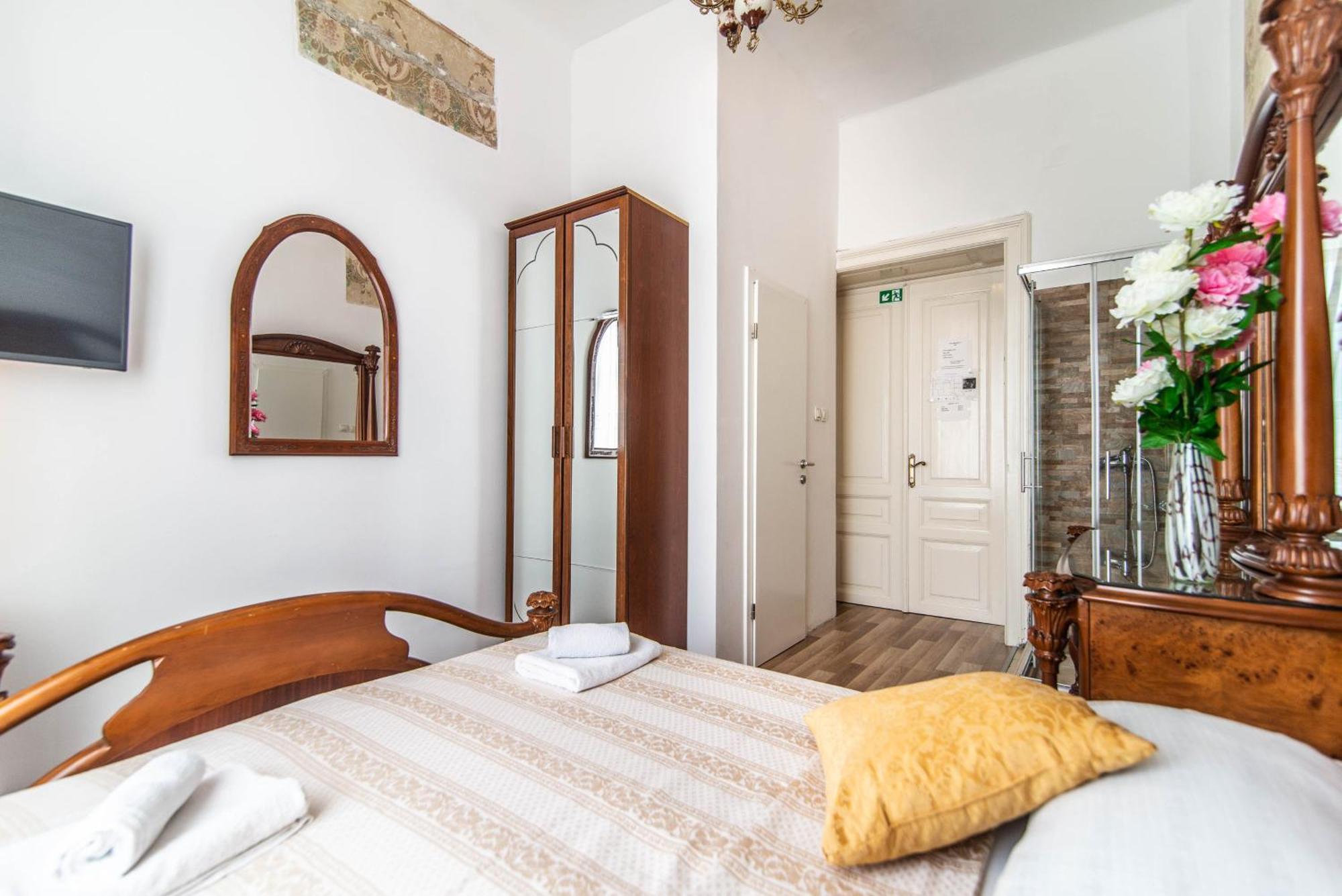 Giovanna Boutique Rooms & Pool Pula Bagian luar foto
