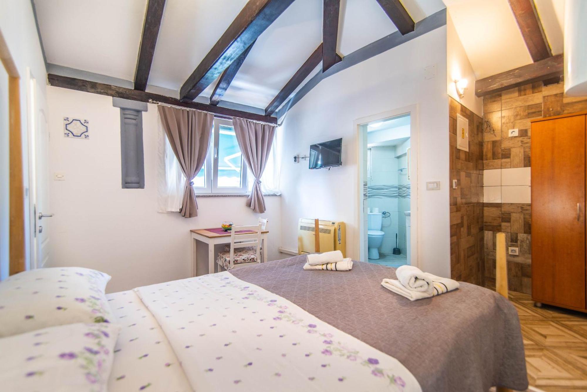 Giovanna Boutique Rooms & Pool Pula Bagian luar foto
