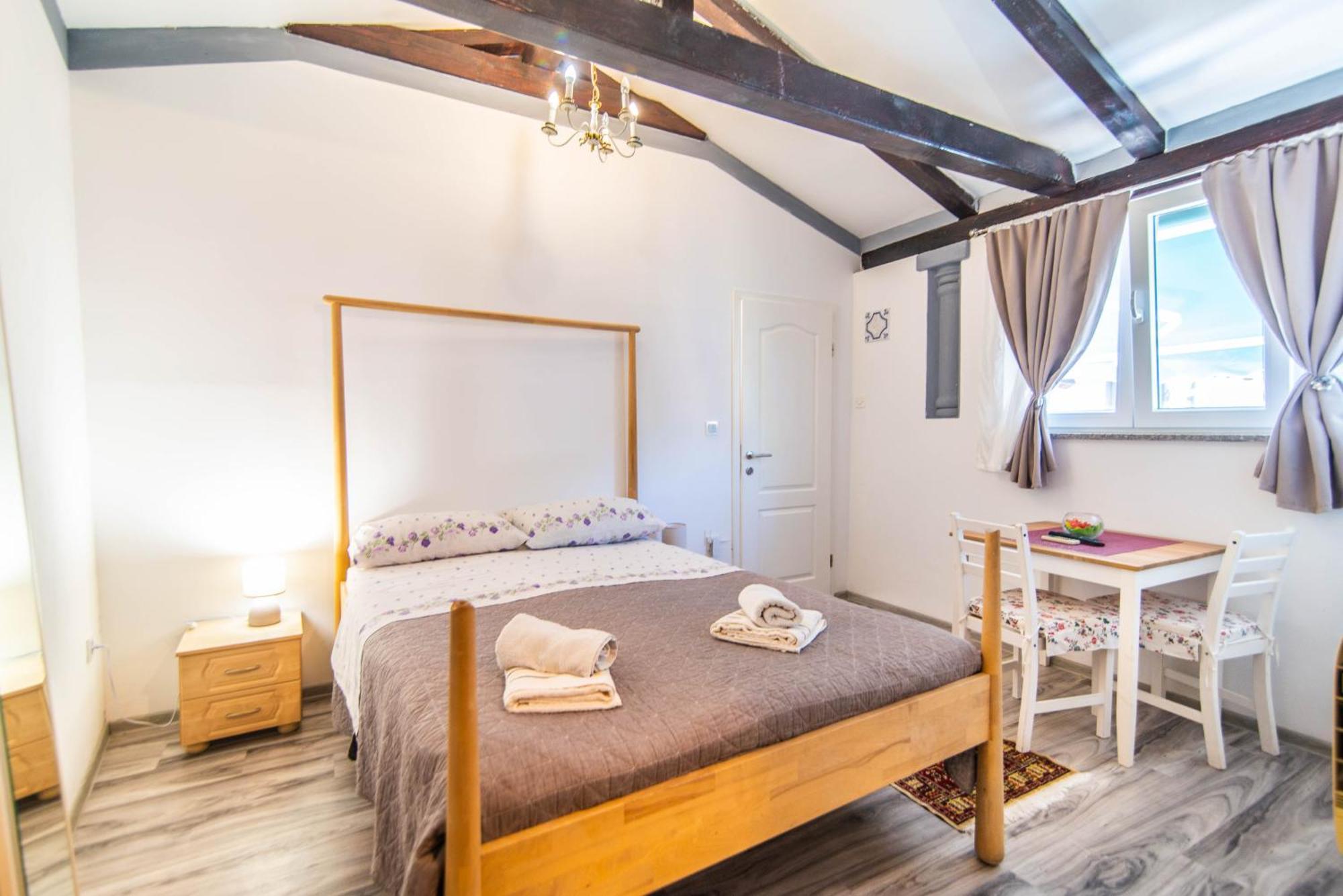 Giovanna Boutique Rooms & Pool Pula Bagian luar foto