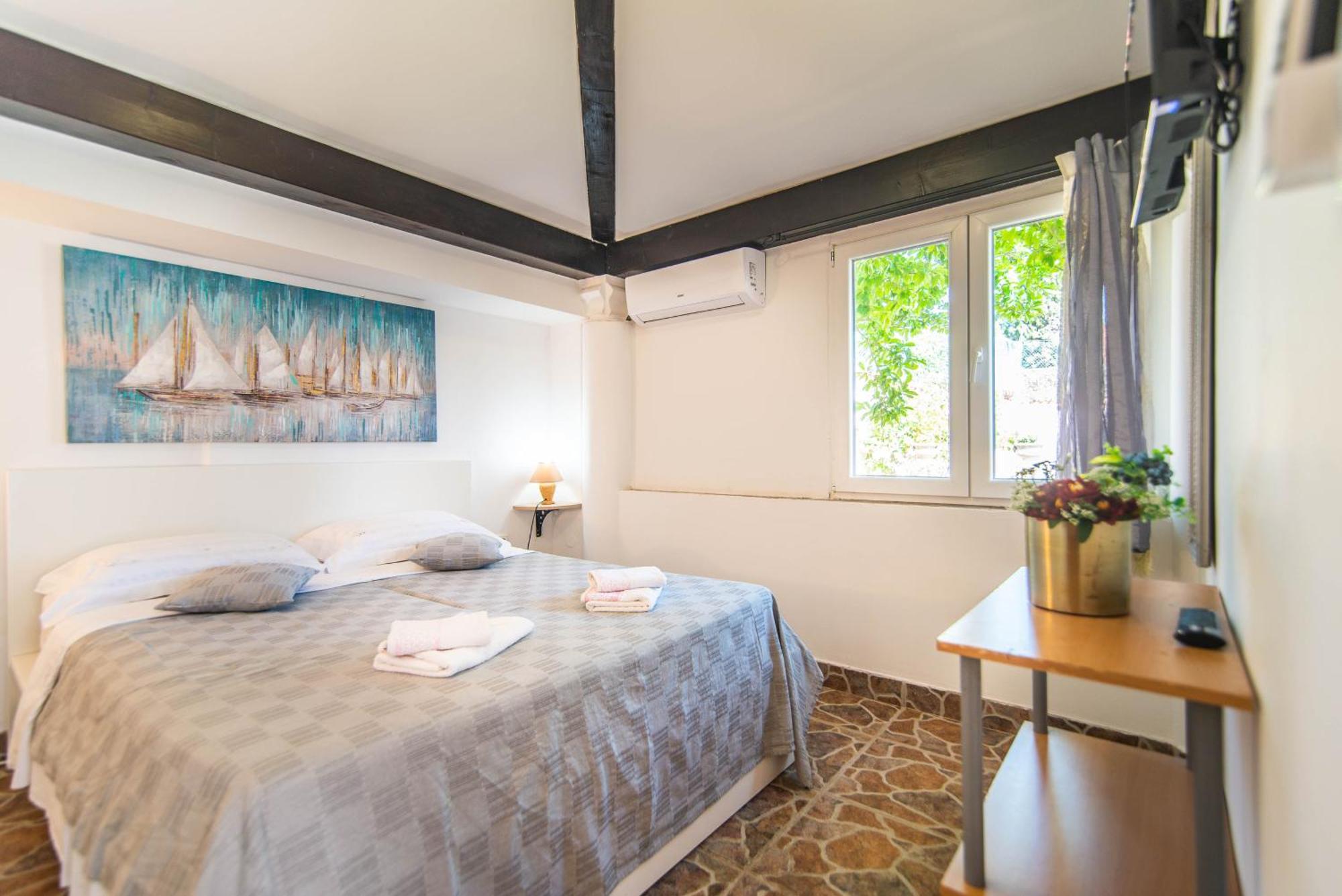 Giovanna Boutique Rooms & Pool Pula Bagian luar foto
