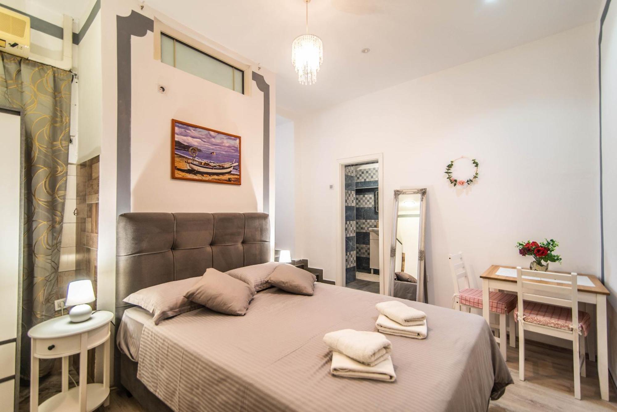 Giovanna Boutique Rooms & Pool Pula Bagian luar foto