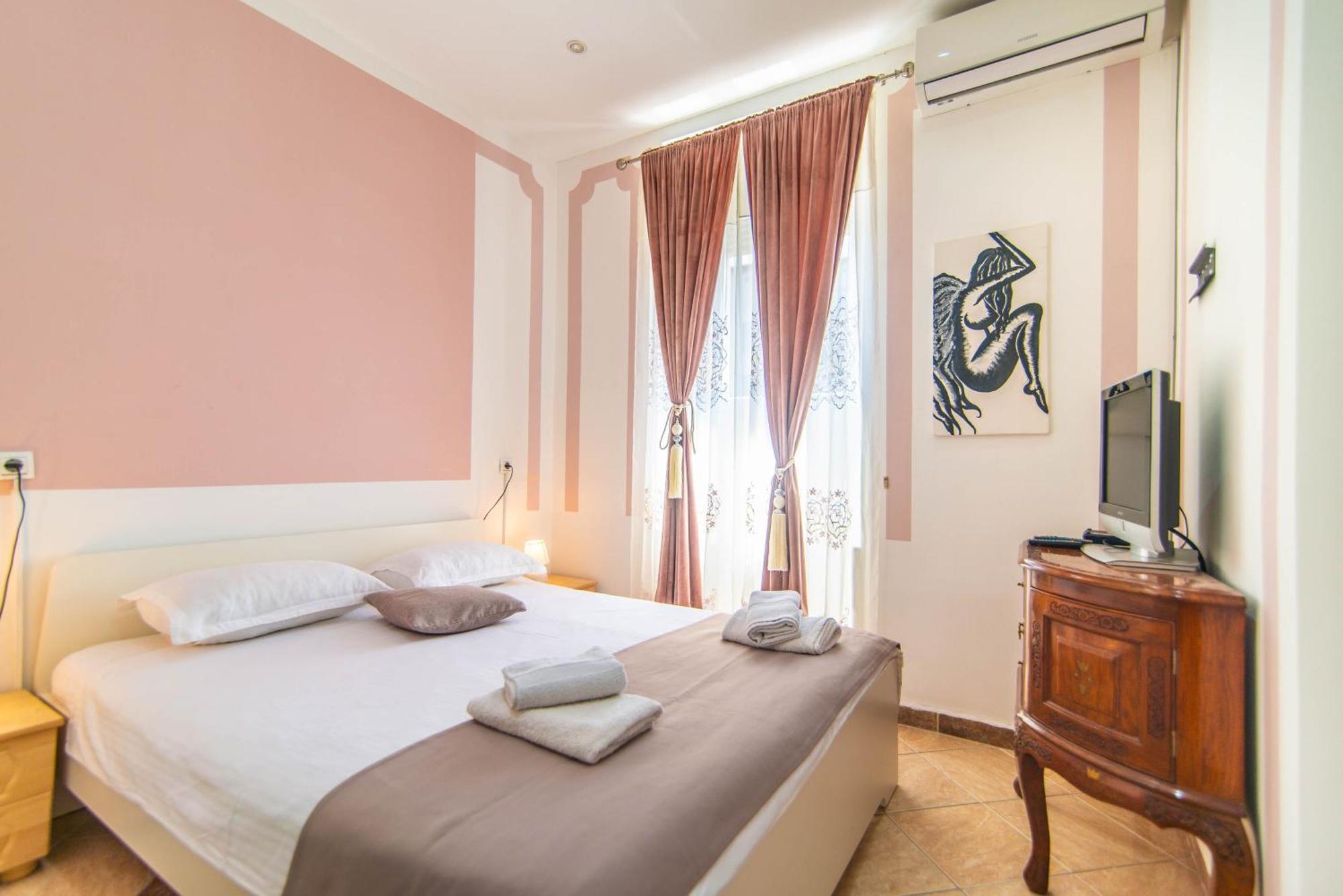 Giovanna Boutique Rooms & Pool Pula Bagian luar foto