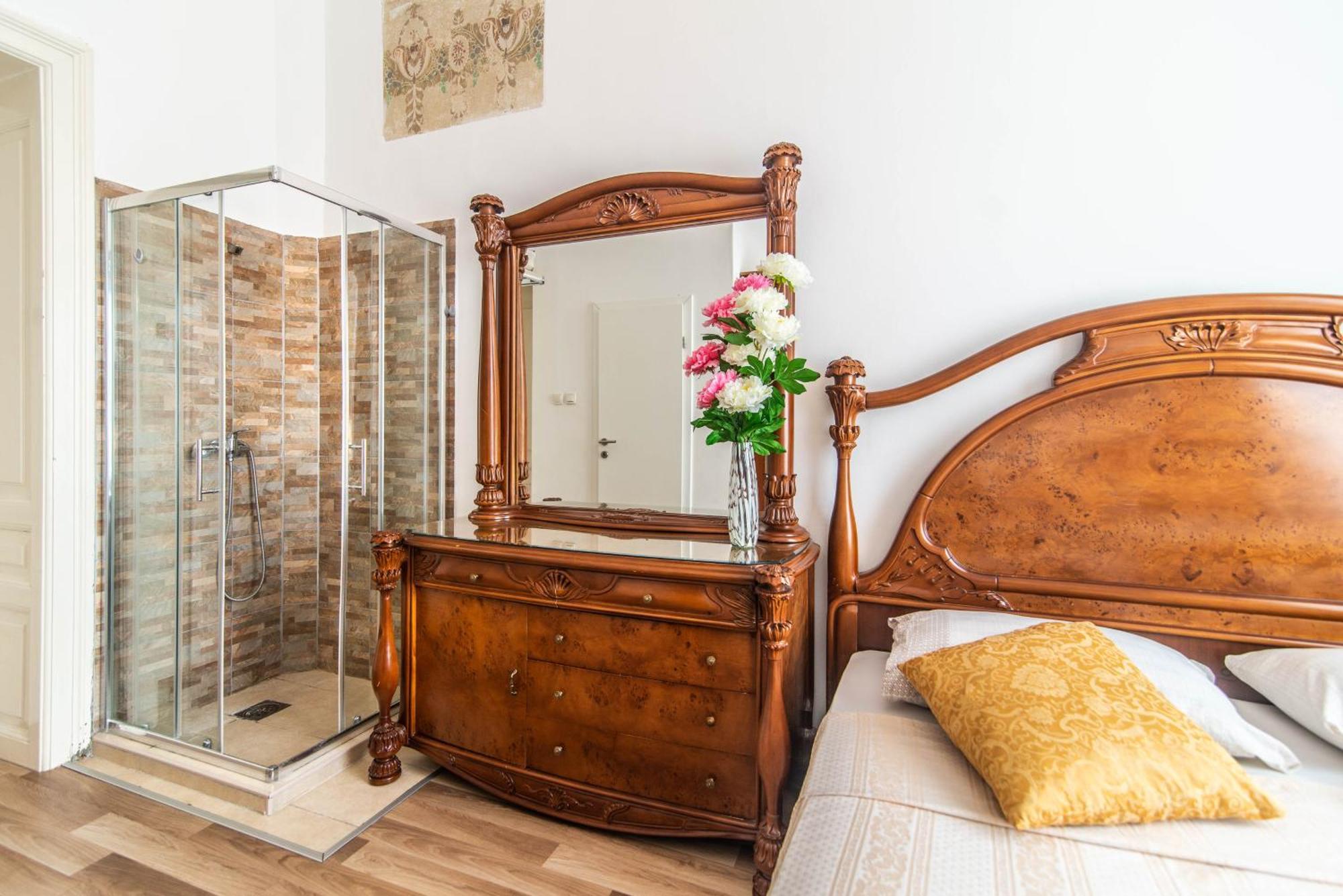 Giovanna Boutique Rooms & Pool Pula Bagian luar foto